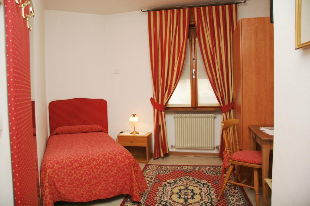 Albergo Garni Cavento Пінцоло Екстер'єр фото