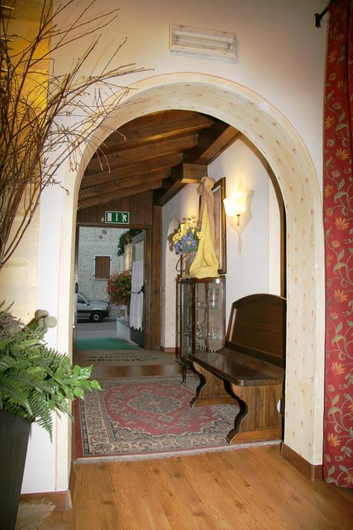 Albergo Garni Cavento Пінцоло Екстер'єр фото