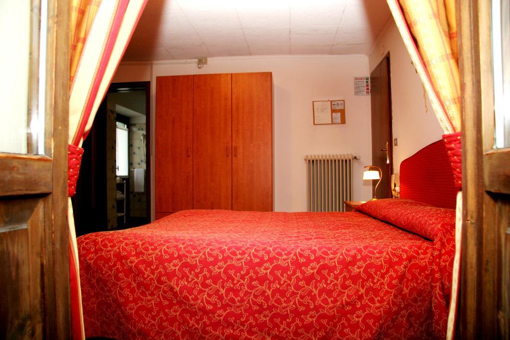 Albergo Garni Cavento Пінцоло Екстер'єр фото